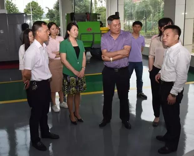 我院副院長一行赴婁底市雙峰經開區調研