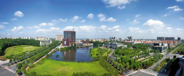 佛山高新區(qū)圍繞打造“產(chǎn)城人融合的廣佛副中心”戰(zhàn)略，對(duì)接全球優(yōu)質(zhì)資源，優(yōu)