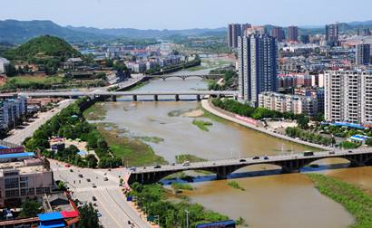 德陽經開區：打造“千億產業、綠色園區、科技新城”