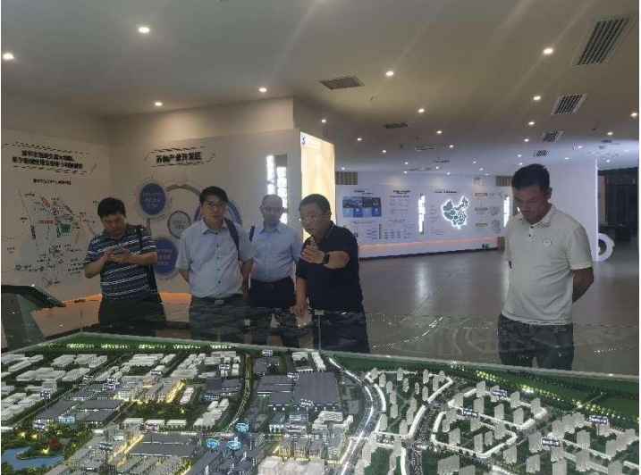 合力創(chuàng)高、共謀發(fā)展——蘇仙產(chǎn)業(yè)開(kāi)發(fā)區(qū)領(lǐng)導(dǎo)一行到訪我院湖南辦事處交流座談